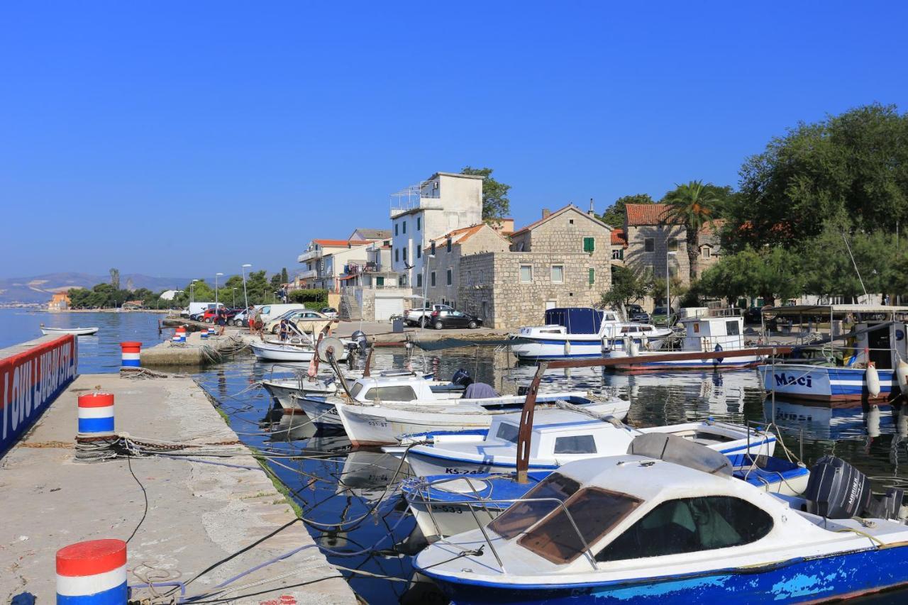 Apartments By The Sea Kastel Kambelovac, Kastela - 20605 Exteriör bild